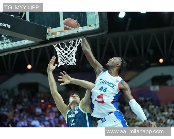 戈贝尔对萨尔的建议：提升身体素质以应对高强度比赛挑战